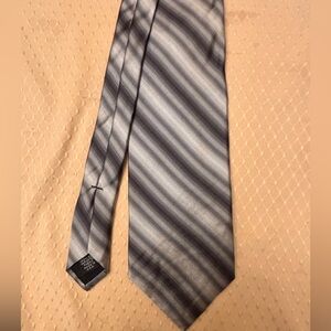 MURANO TIE 100% SILK HAND TAILORED IN USA GRAY BLACK STRIPED NWT